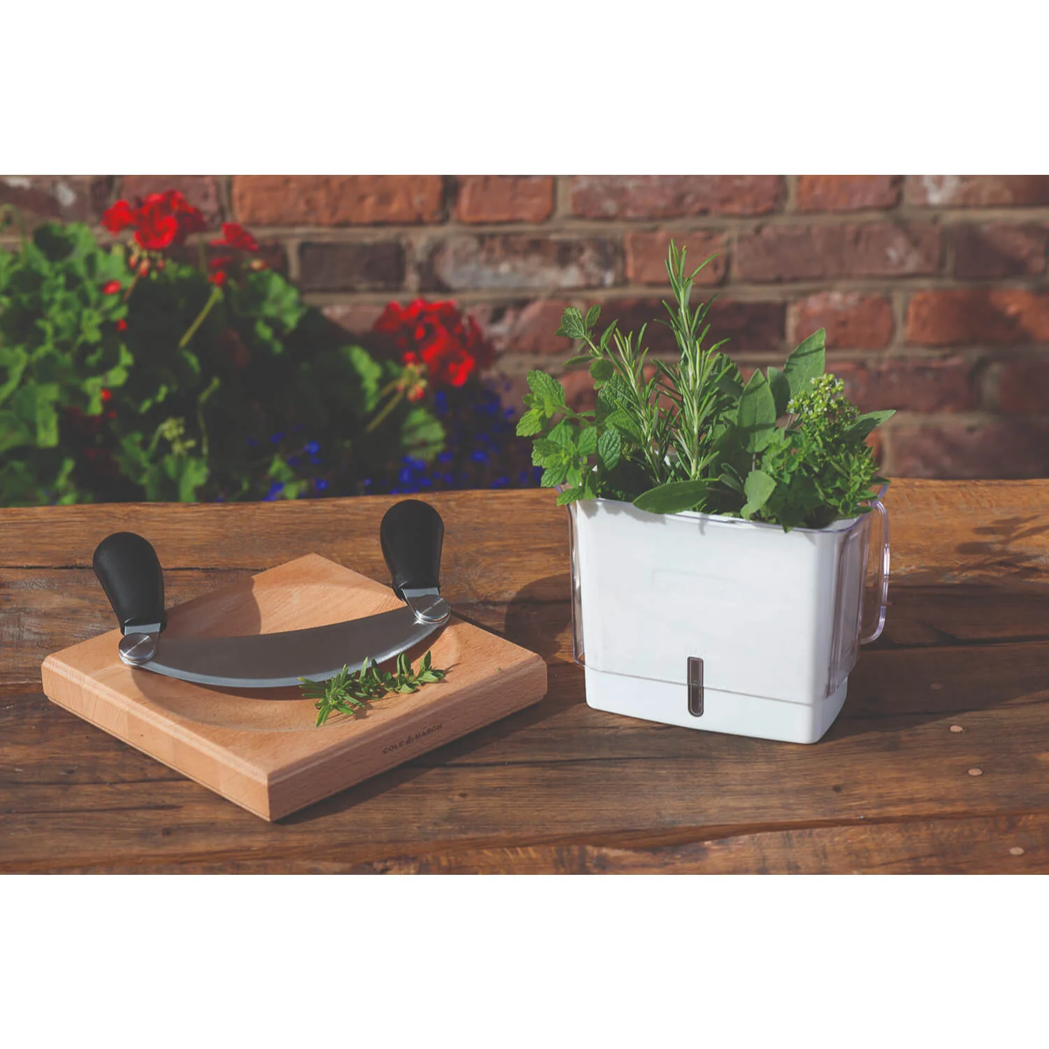 Cole & Mason Hachoir & Contoured Beech Board - Image 10