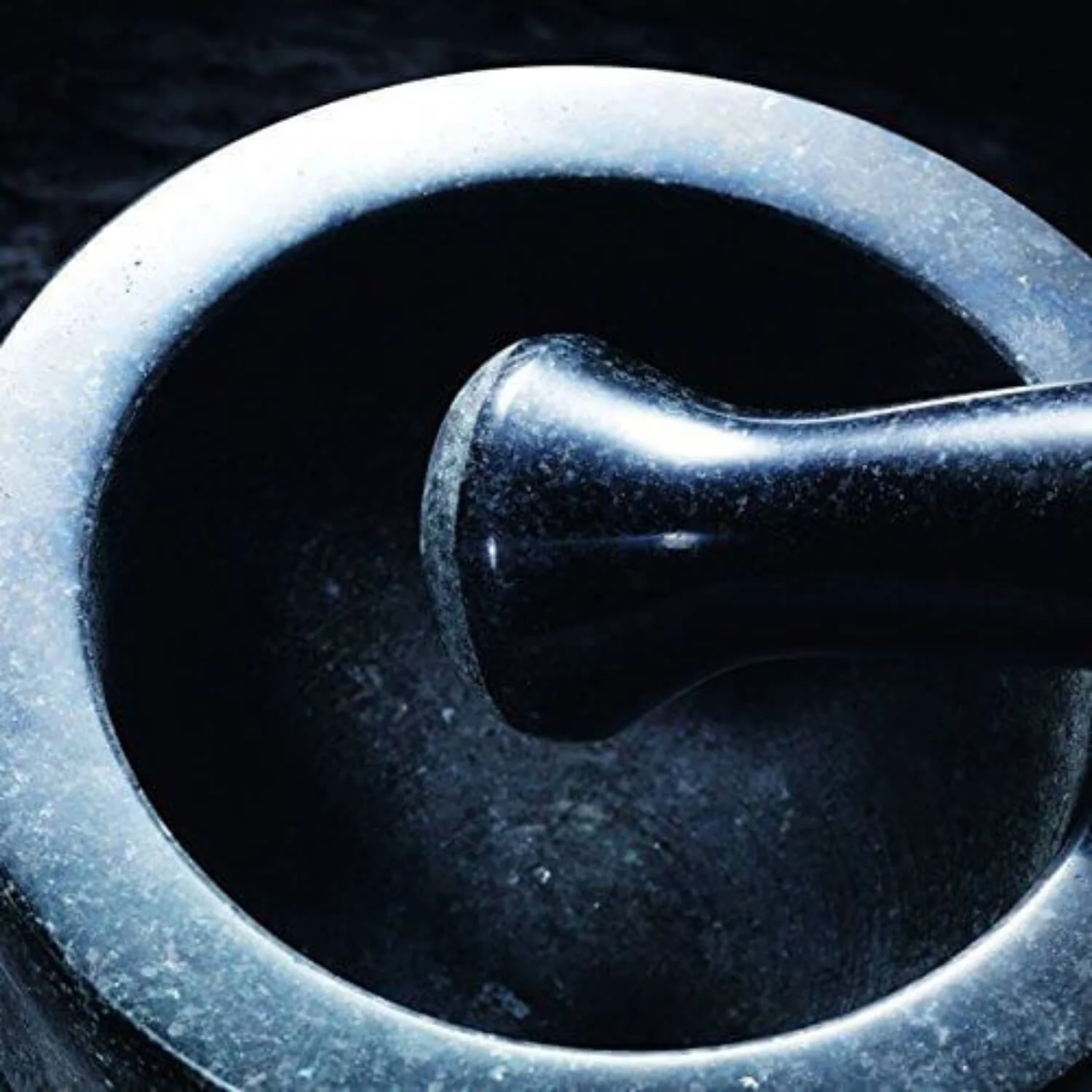 Cole & Mason Worcester Granite Pestle & Mortar - Black - Image 3