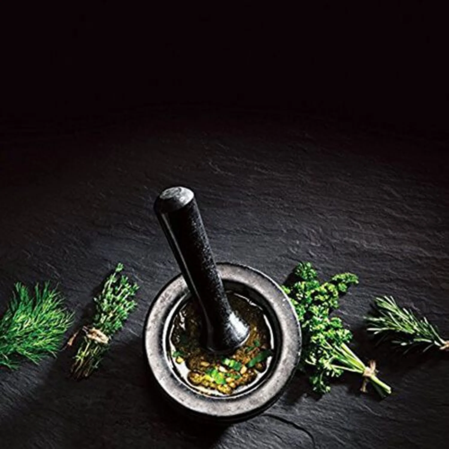 Cole & Mason Worcester Granite Pestle & Mortar - Black - Image 4