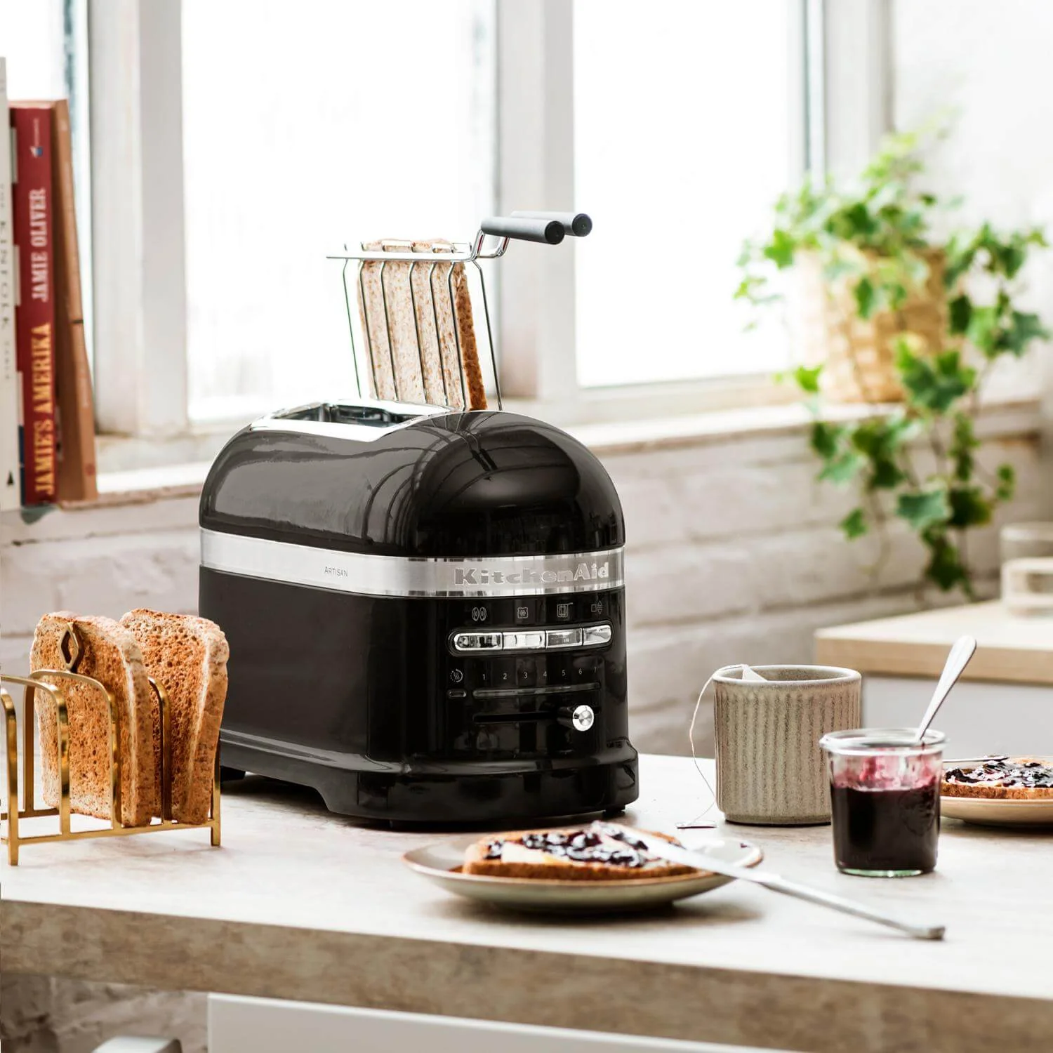 KitchenAid Artisan 5KMT2204BOB 2 Slice Toaster - Onyx Black - Image 6