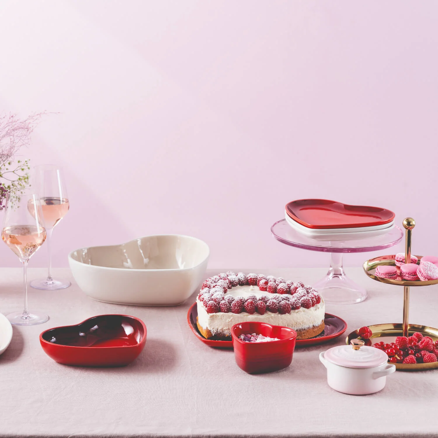 Le Creuset 20cm Heart Stoneware Bowl - Cerise - Image 6