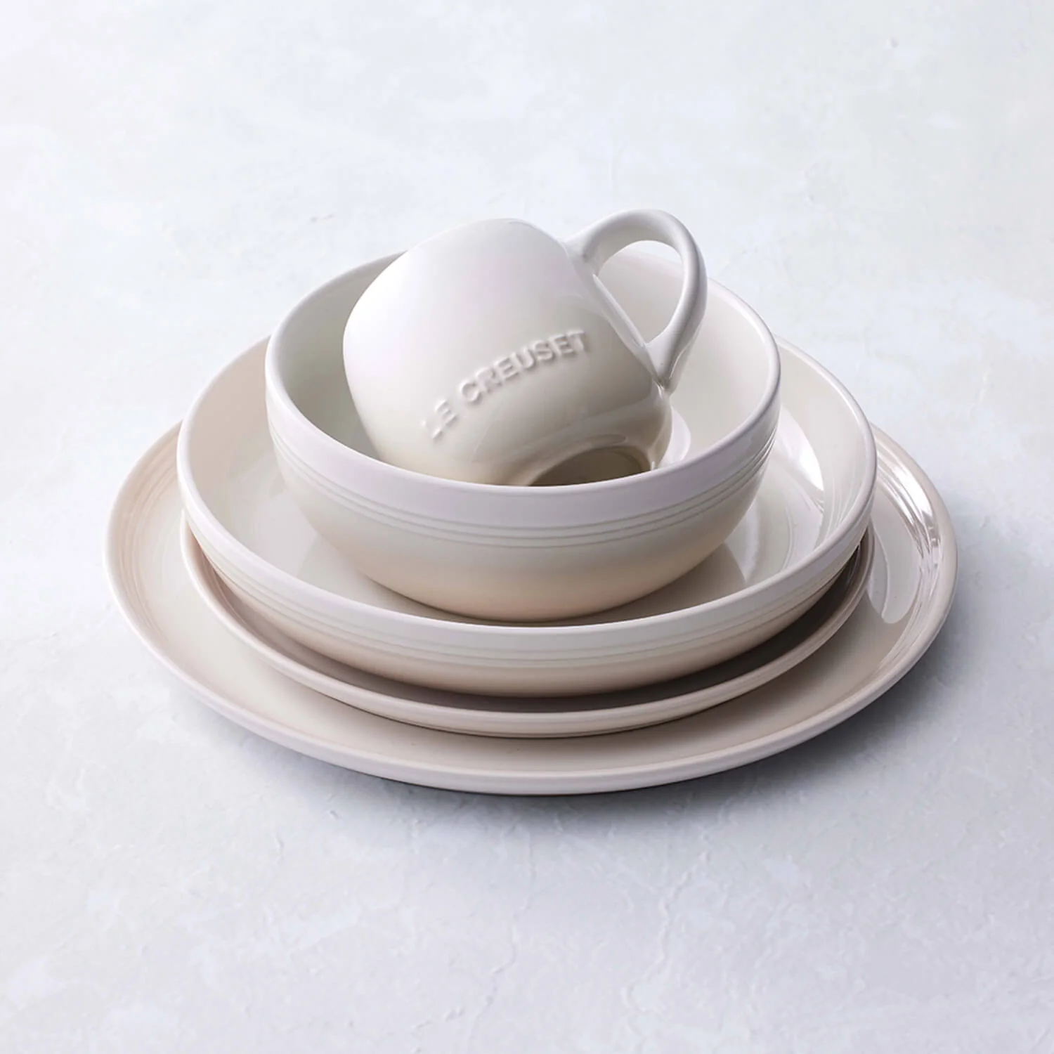 Le Creuset 22cm Stoneware Coupe Pasta Bowl - Meringue - Image 5