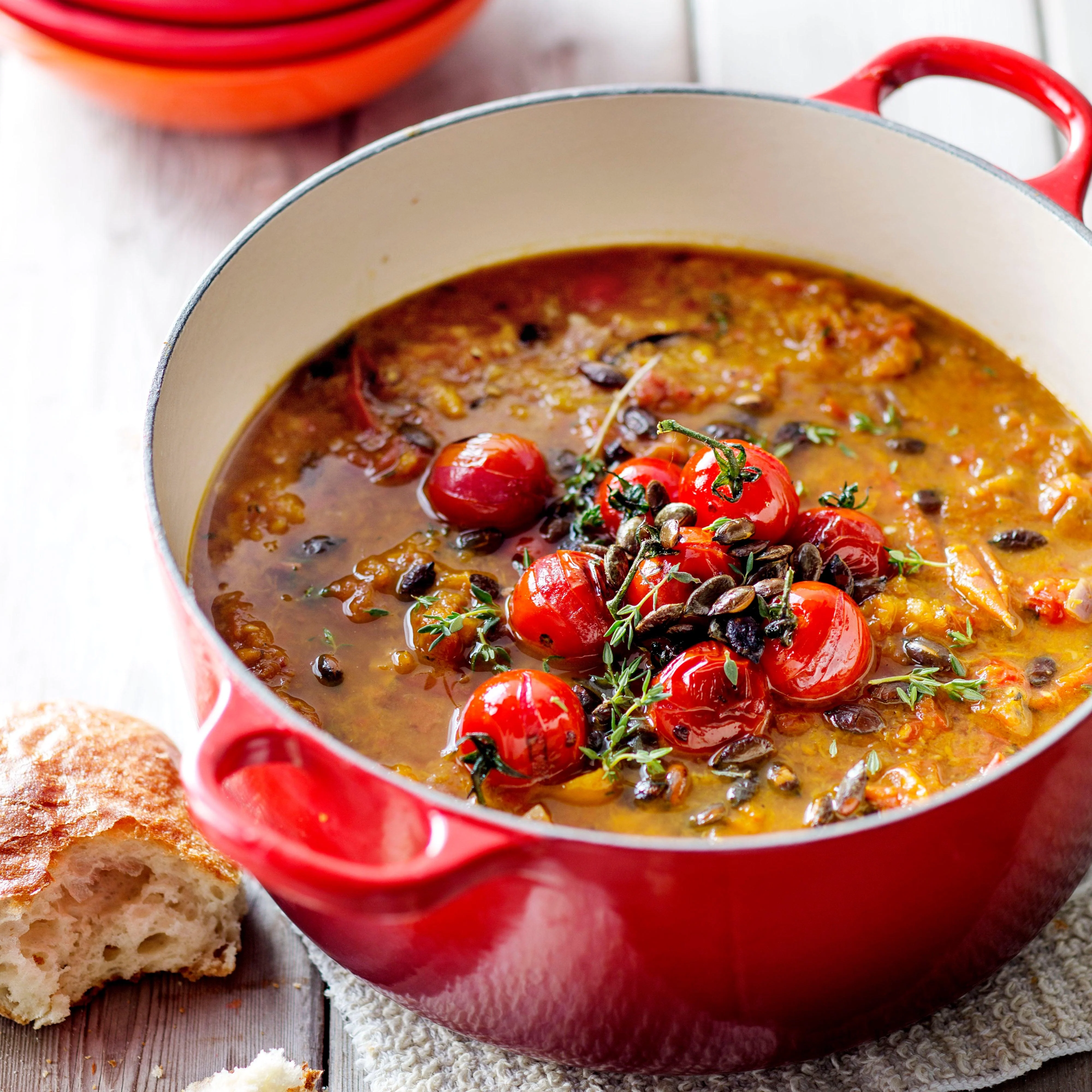 Le Creuset Signature Cast Iron 24cm Round Casserole - Cerise - Image 6