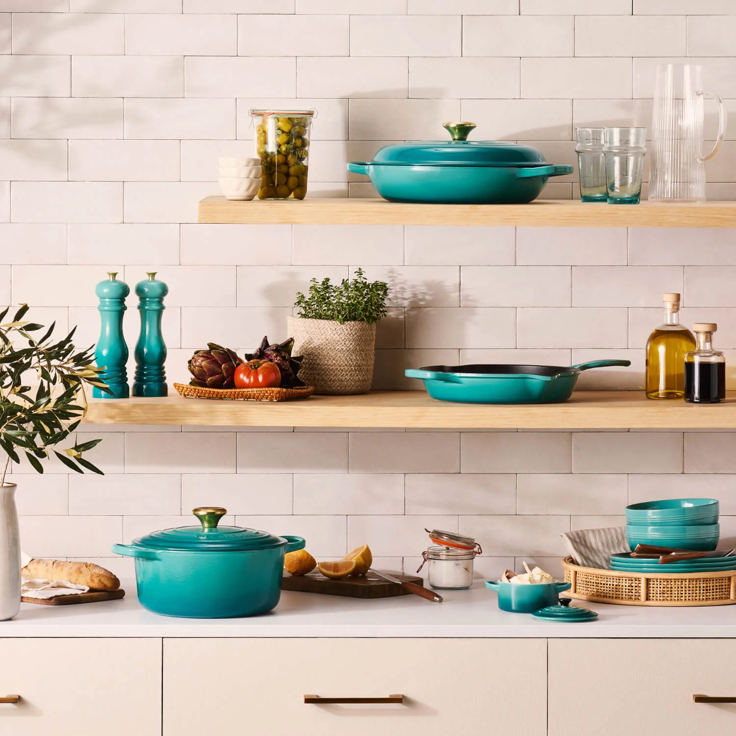 Le Creuset Stoneware Grand Teapot - Bleu Riviera - Image 5