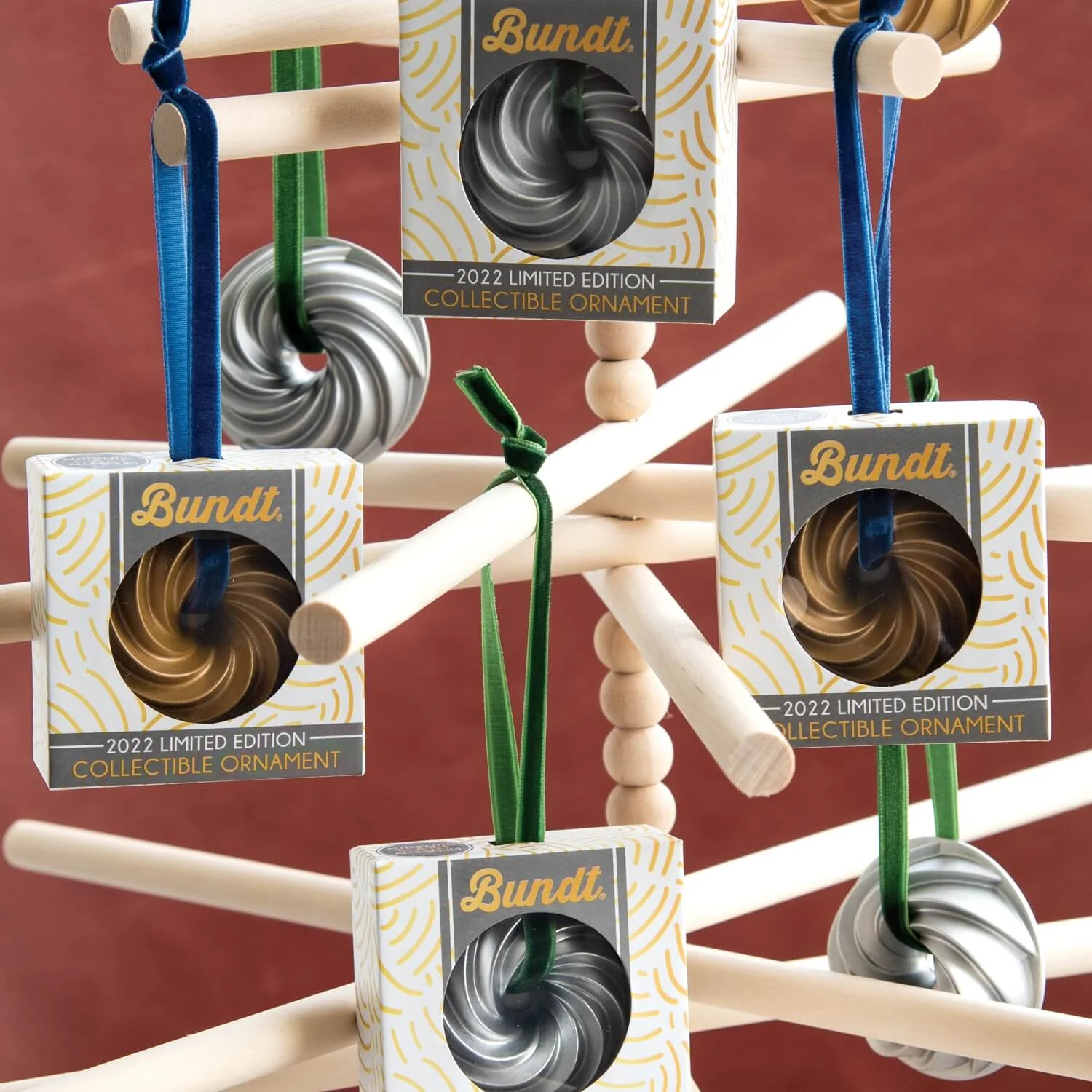 Nordic Ware Heritage Bundt Tree Ornament - Image 6